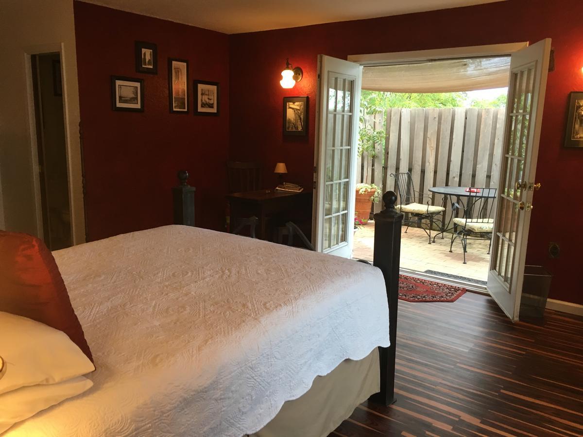 Lakehouse Bed And Breakfast แคนยอนเลค ภายนอก รูปภาพ