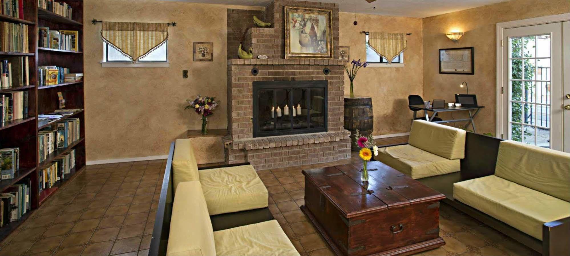 Lakehouse Bed And Breakfast แคนยอนเลค ภายนอก รูปภาพ