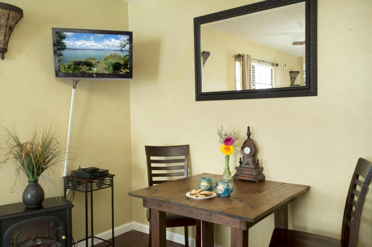 Lakehouse Bed And Breakfast แคนยอนเลค ภายนอก รูปภาพ